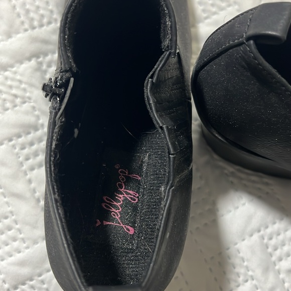 Size 9 ankle boots like new, never worn - Picture 4 of 4